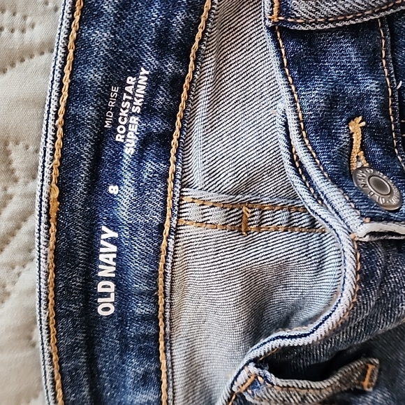 Old Navy Rockstar Super Skinny Distressed Jeans Size 8 - Picture 3 of 4